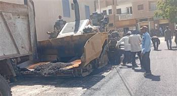   محافظ أسيوط: بدء رصف عدد من شوارع مدينة منفلوط