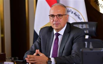   وزير الري يتابع قناطر ديروط ومنظومة مراقبة المياه بمصر الوسطى