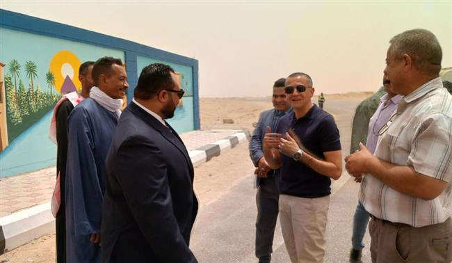 محافظ أسوان يفتتح أعمال تطوير بوابة مدخل إدفو على الطريق الصحراوى الغربى 