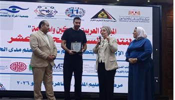   أحمد السعدني: قصص المتحررات من الأمية تفوق الخيال الدرامى