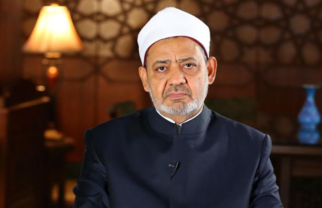 شيخ الأزهر يعزي السفير السعودي في وفاة والده الكريم ويدعو له بالرحمة والمغفرة