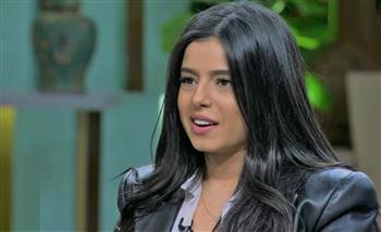   مريم منيب تحذر من حساب مزيف ينتحل شخصية شقيقتها على فيسبوك