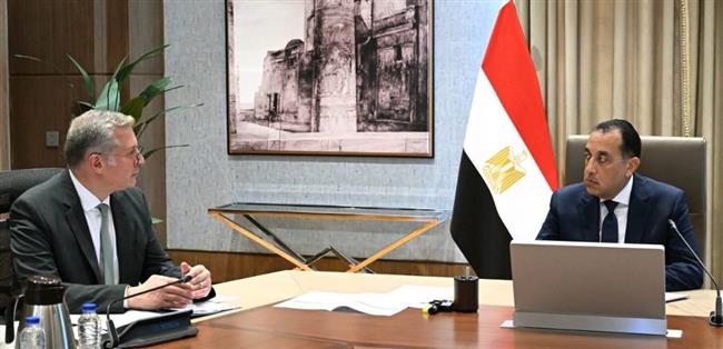رئيس الوزراء يلتقي وزير البترول والثروة المعدنية لمتابعة عددٍ من ملفات العمل