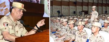   الفريق أشرف سالم زاهر يلتقي عدداً من مقاتلي المنطقة الغربية العسكرية