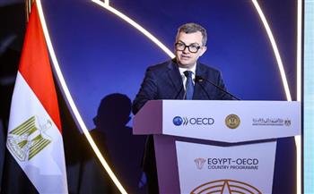   وزير التخطيط يلقي الكلمة الافتتاحية في فعالية ختام البرنامج القطري