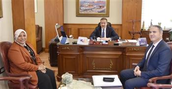   محافظ بورسعيد يستقبل وكيلة وزارة الصحة الجديدة ويهنئها بمنصبها.. ويشيد بجهود وكيل الوزارة السابق