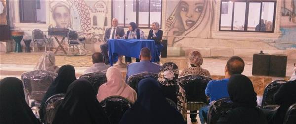 العمال بناة الماضي والحاضر والمستقبل في ندوة بثقافة السويس