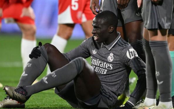 ريال مدريد يكشف تفاصيل إصابة ميندي
