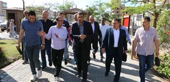 محافظ البحر الأحمر  يتفقد ممشى شيري ويأمر بتجديد فوري شامل