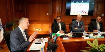   وزير البترول: إقامة صناعات لتعظيم القيمة المضافة للفوسفات بشراكات وطنية ودولية