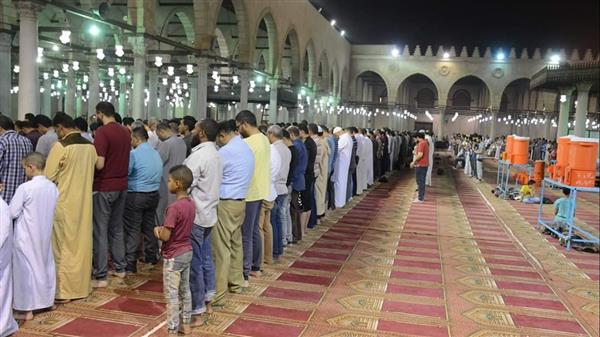 ماذا قال رسول الله عن فضل صلاتى العشاء والفجر فى جماعة؟