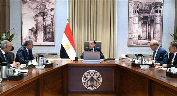 رئيس الوزراء يتابع إجراءات دعم وتحفيز قطاع السياحة