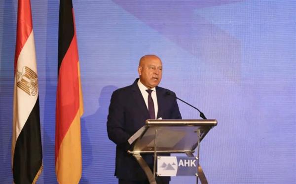 وزير النقل يشارك في مؤتمر اللوجيستيات بالغرفة الألمانية العربية للصناعة والتجارة
