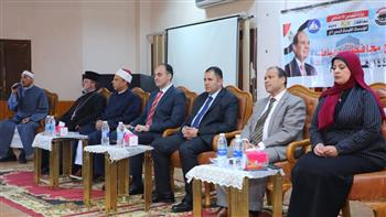   محافظ دمياط يُسلم تأشيرات الحج و جوازات السفر لحجاج بيت الله الحرام 