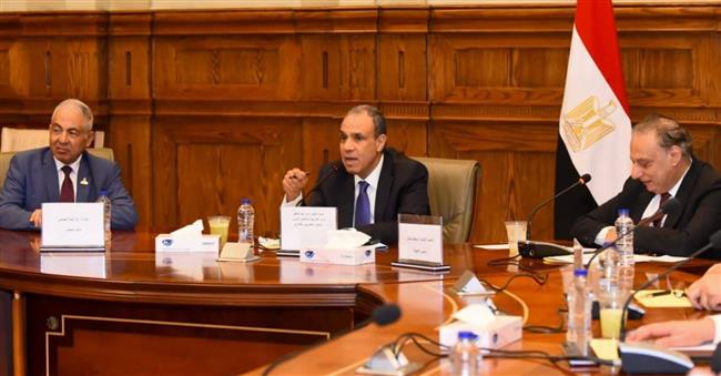 وزير الخارجية يلتقي مع لجنة العلاقات الخارجية والعربية والأفريقية بمجلس الشيوخ