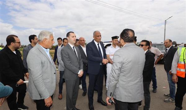 محافظ كفر الشيخ يتابع جهود نقل مقلب البكاتوش بقلين