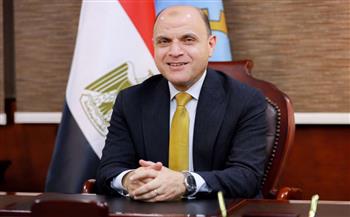   محافظ الغربية يتابع أعمال الدهانات ورفع كفاءة طريق طنطا شوبر