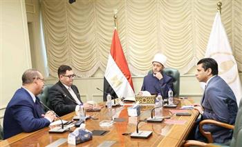   وزير الأوقاف يعقد اجتماعًا لمتابعة سير العمل بالمجموعة الوطنية لاستثمارات الأوقاف