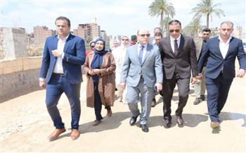   محافظ الغربية يتفقد مشروع تطوير كورنيش بحر شبين بالمحلة الكبرى