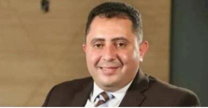 محافظ دمياط يحيي ذكرى أبطال المدينة بوضع إكليل الزهور على النصب التذكاري للجندي المجهول