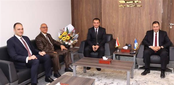 محافظ دمياط يلتقى مع رئيس مجلس إدارة شركة شمال الدلتا لتوزيع الكهرباء