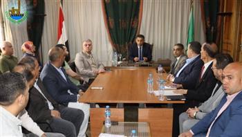 محافظ القليوبية يبحث مع صناع "باسوس" آليات تقنين أوضاع المصانع ودمجها في الاقتصاد الرسمي