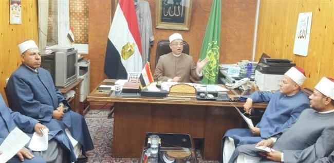 مدير أوقاف القليوبية يناقش استعدادات العيد وخطة ترشيد الكهرباء