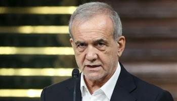 رئيس إيران: اجتمعت مؤخرا مع المرشد مجتبى خامنئي لمدة ساعتين ونصف