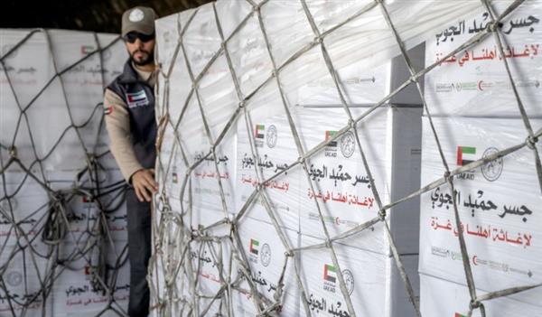 مطار العريش يستقبل طائرة إغاثة إماراتية لـ غزة تحمل 100 طن من المواد الغذائية