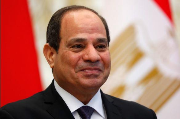سلطان عمان يستقبل الرئيس السيسي فور وصوله إلى مسقط