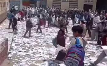 التعليم عن فيديو الأوراق الممزقة أمام مدرسة بالدقهلية: يعود لـ 2019