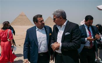 وزير السياحة يلتقي المشاركين بالفعالية الدولية للمجلس العالمي للسياحة والسفر بمنطقة أهرامات الجيزة
