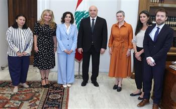   عون يطالب بضغط أوروبي على إسرائيل