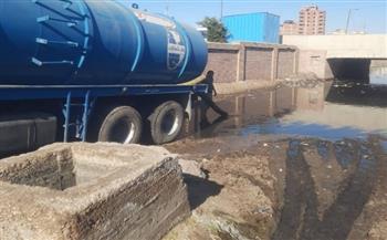   رئيس مياه الغربية : تدخلنا لحل مشكلة طفح المصرف المغطى بسكة قطور بالمحلة