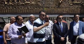   محافظ بورسعيد يتفقد أعمال إنشاء "جدارية فنية" بميدان عدلي منصور