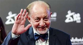 وفاة الفنان عبدالعزيز مخيون عن عمر 80 عاما