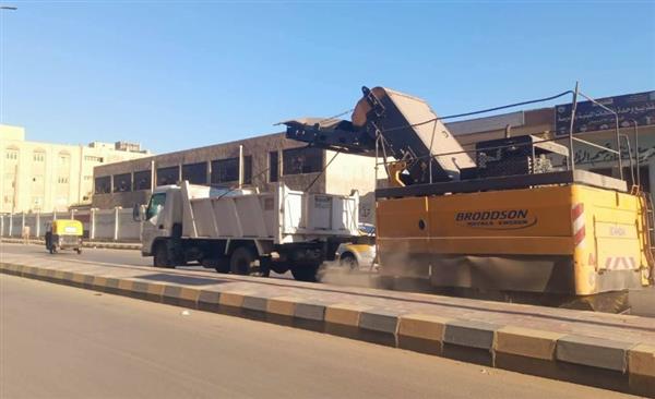 رفع كفاءة النظافة العامة بشوارع حي شرق كفر الشيخ