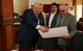 ​رئيس هيئة قضايا الدولة يزور محافظ مطروح