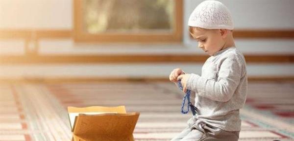 أمين الفتوى يبين سن وجوب الصلاة على الأطفال وكيفية تعويدهم عليها