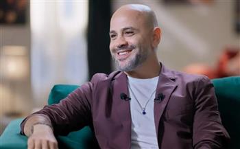   عزيز الشافعي يحتفل بتصدر "تباعا تباعا" قوائم الاستماع عربياً
