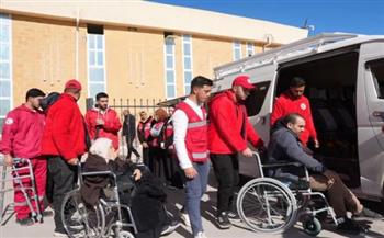   معبر رفح البري يستقبل الدفعة الـ50 من العائدين الفلسطينيين تمهيدًا لدخولهم قطاع غزة