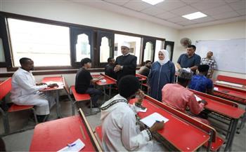 "الشرقاوي" و"الصعيدي" يتفقدان لجان امتحانات الفقه للثانوية الأزهرية للوافدين