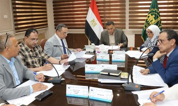 محافظ القليوبية : دعم المستثمرين وتطوير المناطق الصناعية أولوية