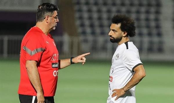فيتوريا: محمد صلاح قائد استثنائي ونموذج يُحتذى به