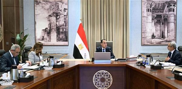 رئيس الوزراء يستعرض الموقف التنفيذي للمشروعات الخدمية والتنموية في بني سويف