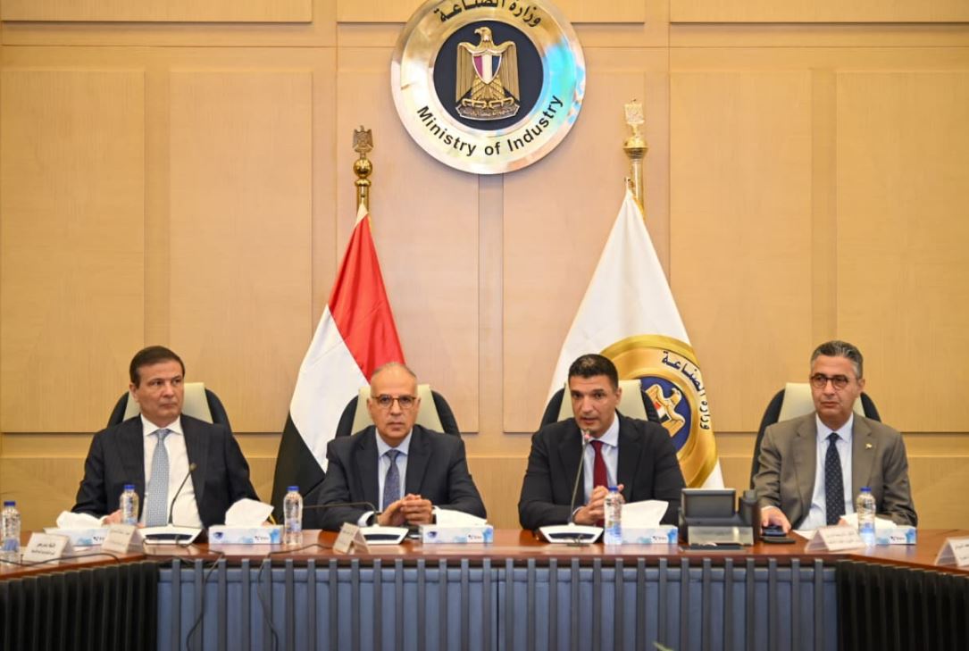 تشكيل لجنة من أربع وزارات لإدارة ملف البصمة المائية لمشروعات الصناعات الغذائية