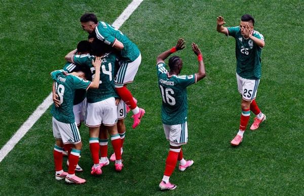 كأس العالم .. ثنائية نظيفة للمكسيك على حساب جنوب إفريقيا في ضربة البداية