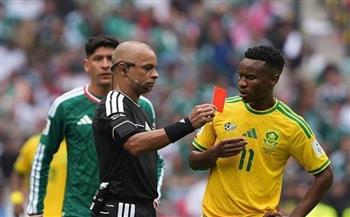   كأس العالم .. 3 حالات طرد رقمًا قياسيًا في تاريخ المباريات الافتتاحية
