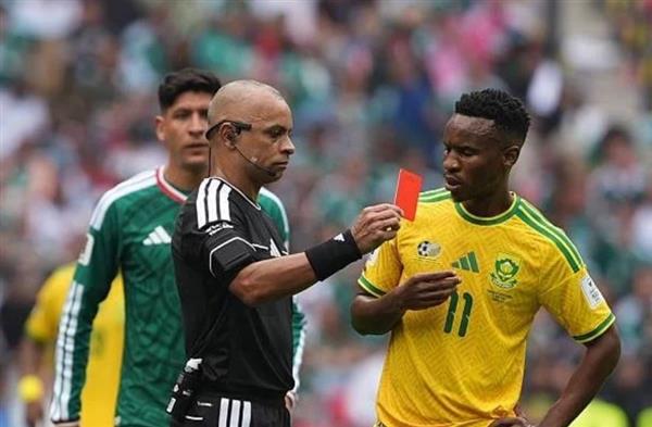 كأس العالم .. 3 حالات طرد رقمًا قياسيًا في تاريخ المباريات الافتتاحية