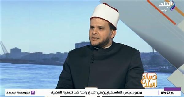 لماذا فقد كثيرون الشعور بالرضا في عصر السوشيال ميديا ؟.. فيديو